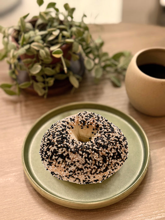 Bagel (Sesame)